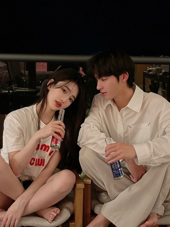 BẠN TRAI CŨ BẮT GẶP TÔI NHÌN ANH HÀNG XÓM TẮM