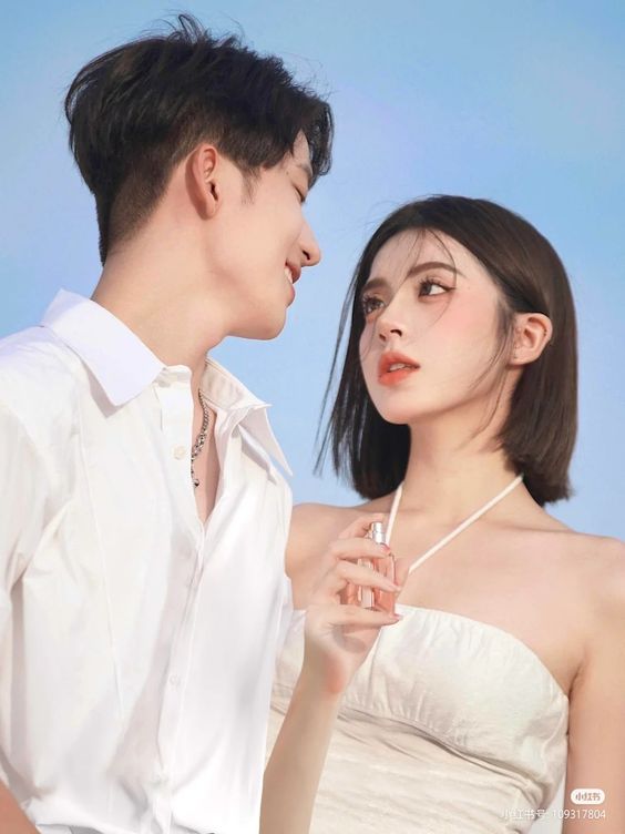 TÔI VÀ TIỂU THƯ GIẢ CÙNG GẢ VÀO MỘT NHÀ