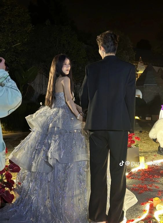 TRÙM NỢ CHỐN ĐỊA PHỦ