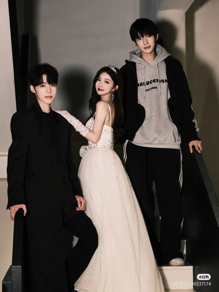 TÔI CÓ 2 ANH BẠN TRÚC MÃ