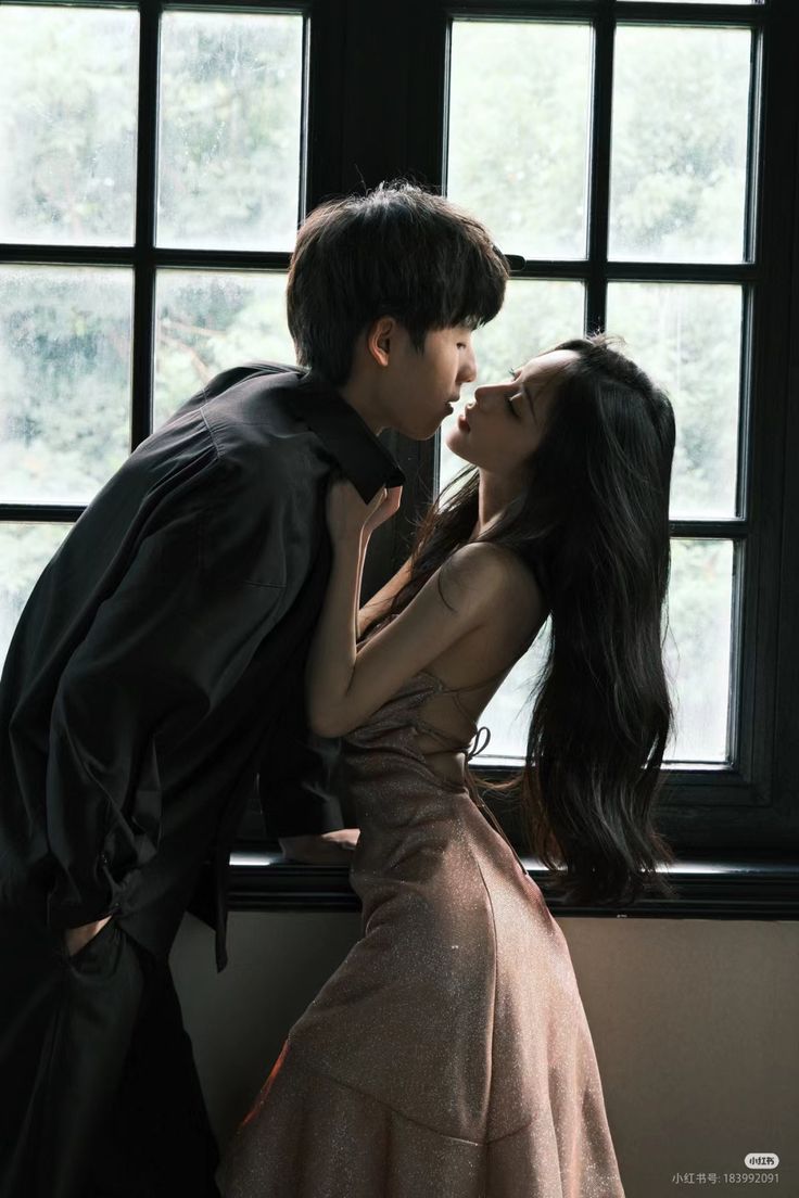 THẬT GIẢ ĐỐI ĐẦU NHAU