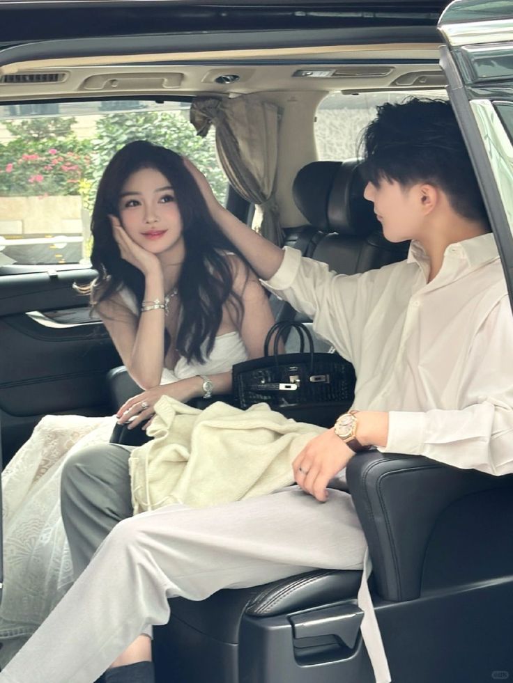 CHỈ MUỐN DỖ DÀNH EM