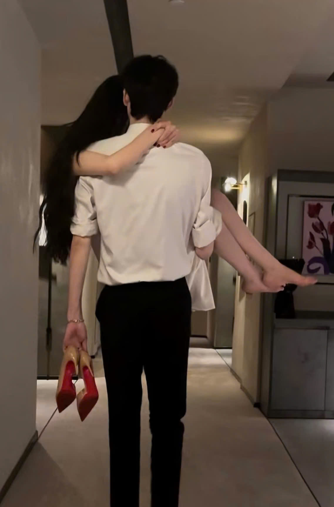 SAU KHI GIA ĐÌNH PHÁ SẢN TÔI KẾT HÔN VỚI MỘT NGƯỜI GIÀU CÓ