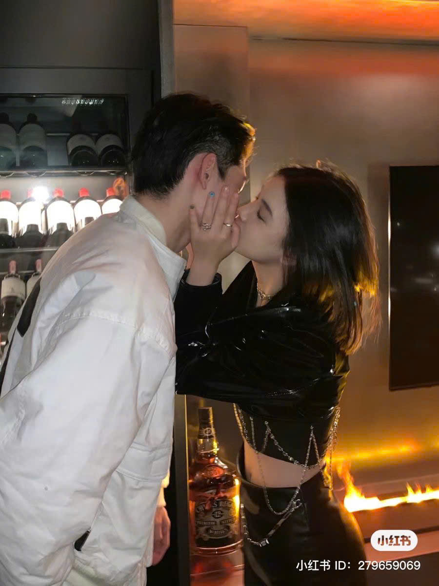 HÀNG XÓM TÔI LÀ NAM THẦN