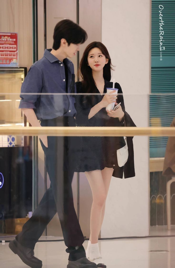 Trên Hot Search, Tôi Là Tiểu Tam – Dưới Hộ Khẩu, Tôi Là Chị Gái