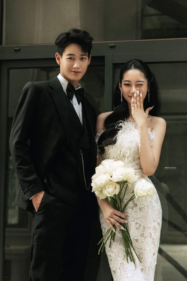Bạch Nguyệt Quang Và Cô Nữ Chủ