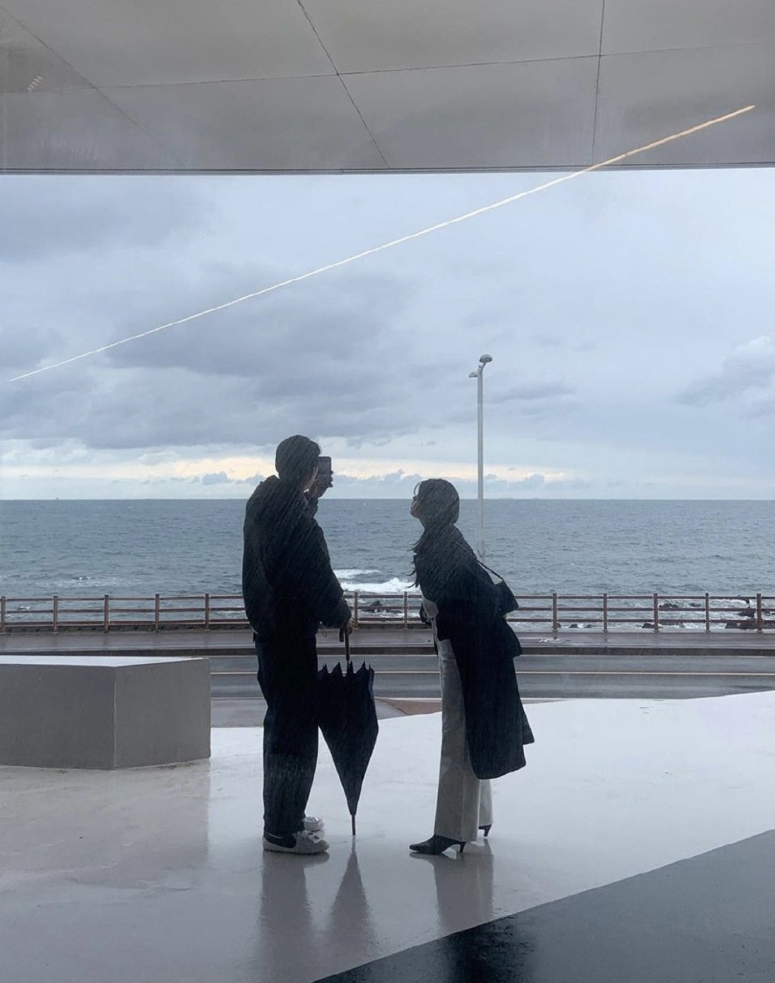 BỐC HƠI KHỎI THẾ GIỚI CỦA ANH