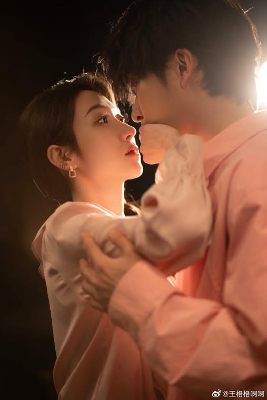 Sau Chia Tay, Chúng Tôi Gặp Lại Trên Sóng Trực Tiếp