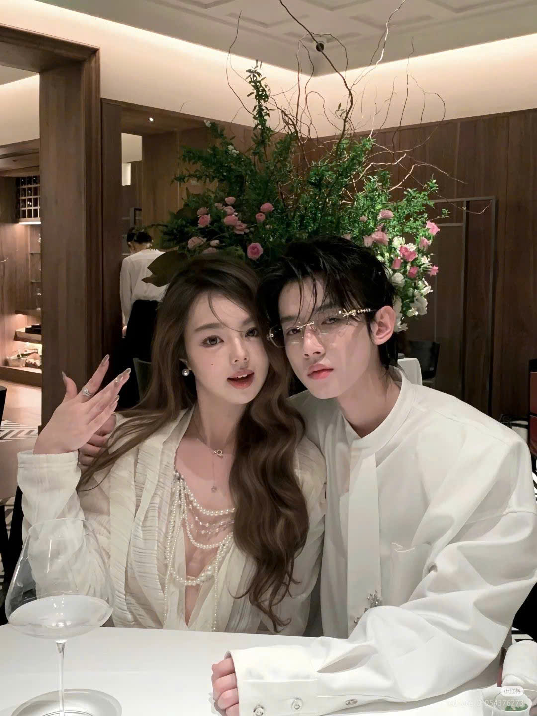 ANH LÀ ÁNH DƯƠNG CỦA ĐỜI EM