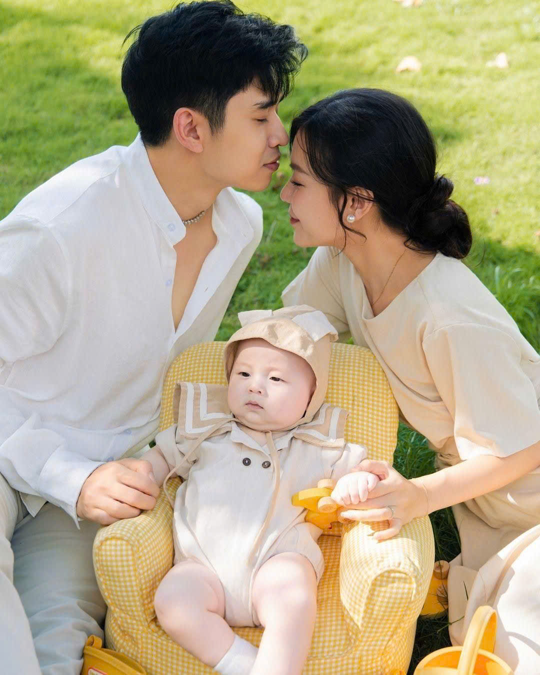 ĐỜI ANH CÓ ANH VÀ CON LÀ ĐỦ