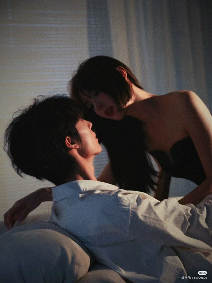 ĐẠI CA TRƯỜNG ĐỨNG TRƯỚC CỬA