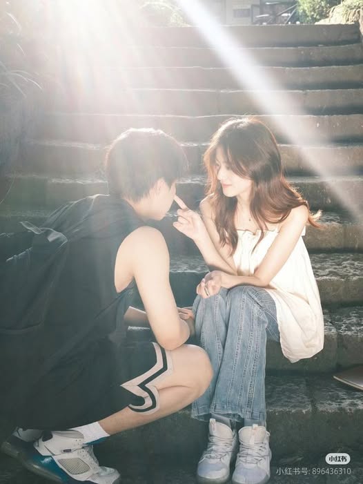 Hạ Cánh An Toàn, Lục Thần