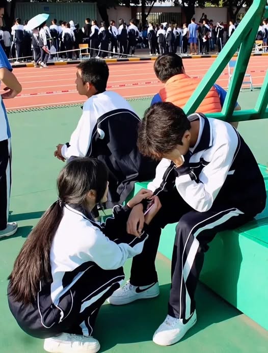 Chuyện Tình Sau Bảng Điểm