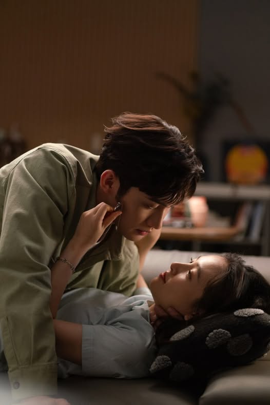 Ly Hôn Với Một Trong Hai