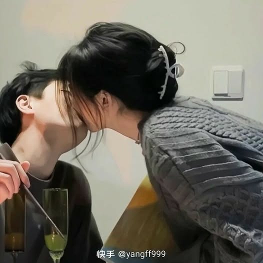 Nữ Phụ Nghèo Khó Chỉ Muốn Kiếm Tiền