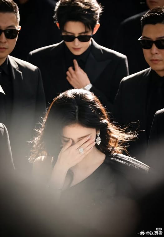 Ba Năm Sau, Tôi Dẫn Con Trai Đến Nhận Bố