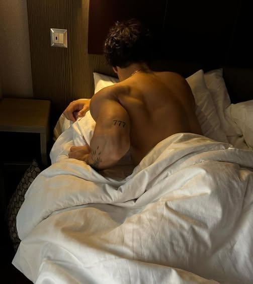 Mua Nhầm Sói Vương, Nuôi Thành Người Nhà