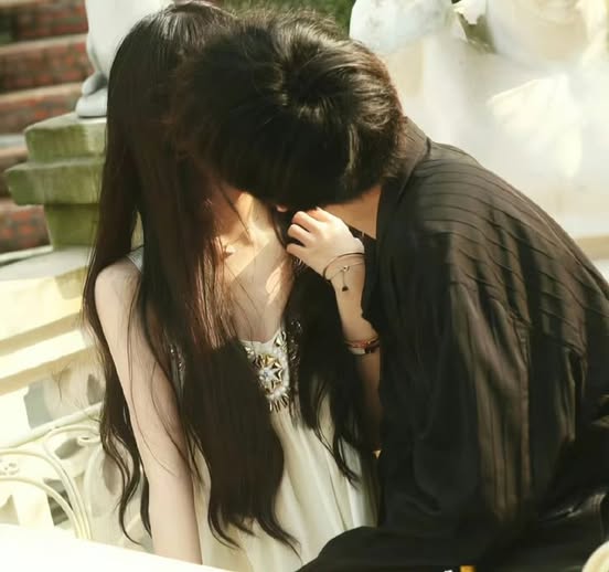 Người Tình Trên Gương