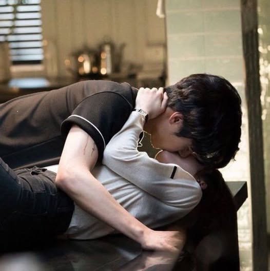 Vị hôn phu đền tội