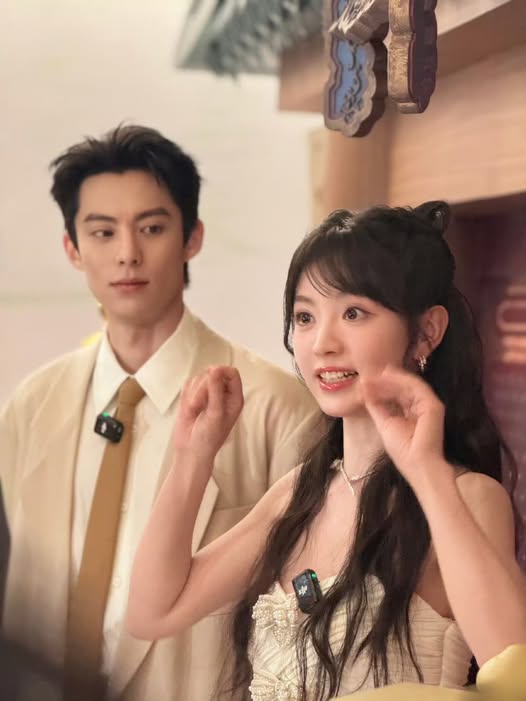 QUẢ ĐÀO MẬT GIỮA NHÂN GIAN