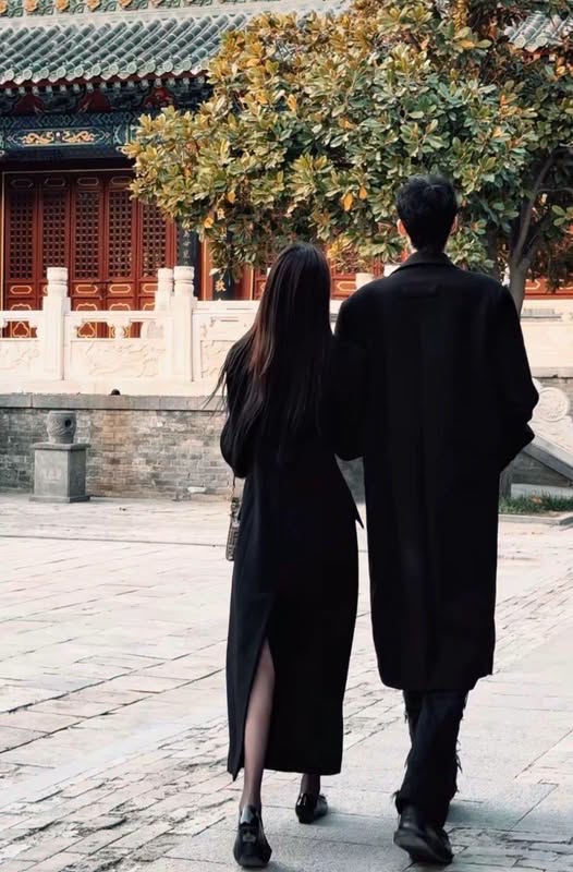 CHIẾC THẺ PHỤ ANH ĐỂ LẠI